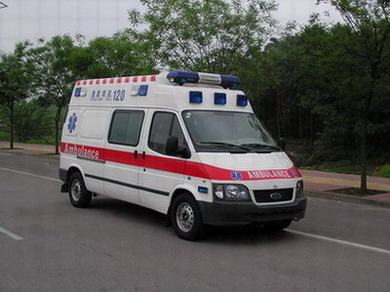 辉县市救护车护送